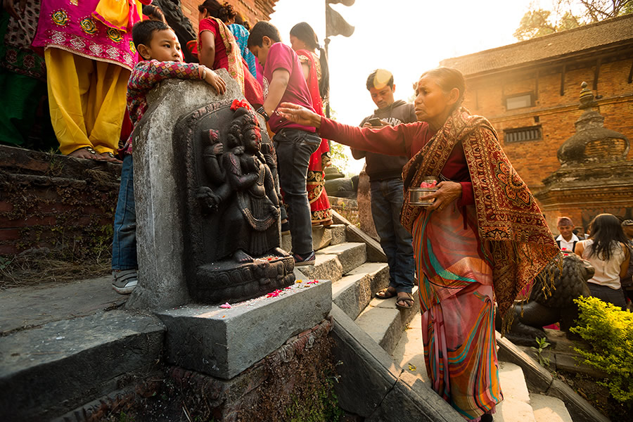 Worshiping Lord Shiva at Bhaktapur